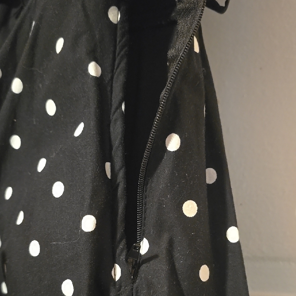 Retro 50's Pinup Black and White Polka Dot   Dress - Picture 4 of 14